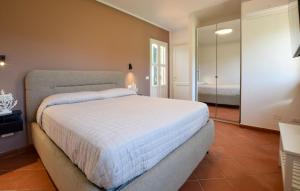 2 Bedroom Beautiful Home In Camaiore