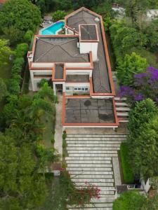 Casa com 4 Quartos - Alto Padrão