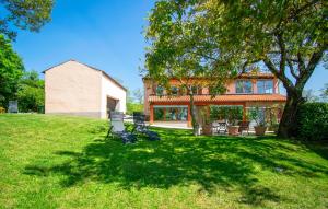 3 Bedroom Amazing Home In Stanjel