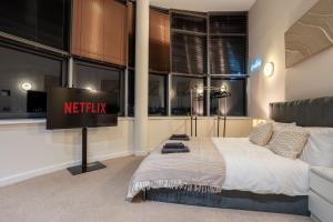 Riverside Penthouses - Duplex & Triplex - City Views - Free Parking
