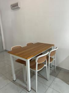 Fatini Mus lim Homestay Puncak Alam - Close to UiTM