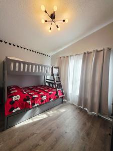 4BR King Beds 12 Guest Disney Game Rm Heated Pool