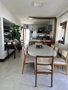 Casa completa com piscina e área Gourmet