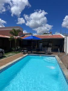 Casa completa com piscina e área Gourmet