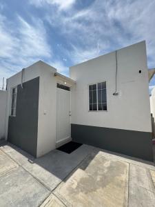 Equipped house in Salinas industrial zone