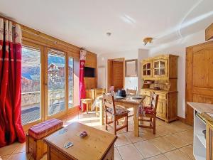 Appartement spacieux près des pistes avec balcon - FR-1-344-1261