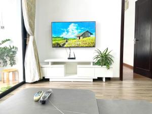 Hana Luxestay 2 Bedroom Apartment near Vinmec Times City