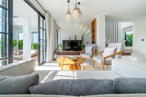 Casa Luma Villa - Rice Field Luxury Retreat