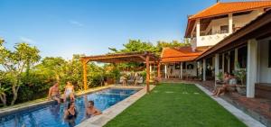 Uluwatu Surf Ranch - Ocean View Hacienda