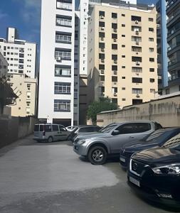 Lindo Apto Pé na Areia