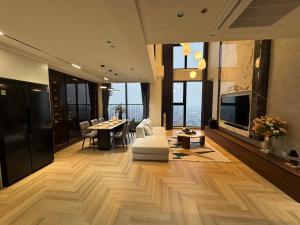 Mezza Duplex Sky