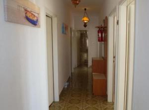 Seaview Family Apartment with Grand Terrace