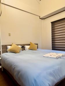 5 minutes walk from Eisuke Shinkimari Station, Osakas best Showa-style neighborhood
