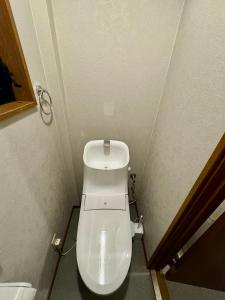 5 minutes walk from Eisuke Shinkimari Station, Osakas best Showa-style neighborhood