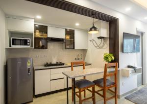 Bedchambers Aparthotel Near Medanta Hospital,Gurugram