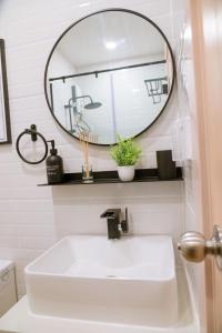 Condo cocooning - Rooftop & Gym