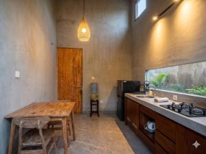 Avocado House - Private House With Garden View