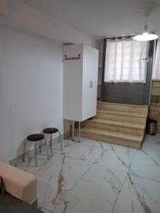 Νektarios - Modern Studio near Port & Center of Piraeus, 2min Bus,Self Check-in