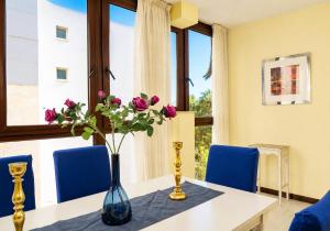 Cubos Apartment Mayoral Front Line Marbella