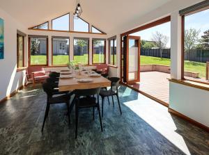 West Sands Coastal Home for Golfers & Families