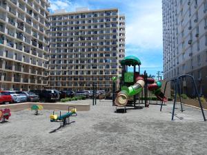 Amanluna Place Mactan - Saekyung Marigondon