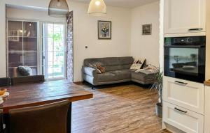 3 Bedroom Amazing Home In Crikvenica