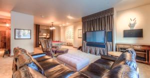 Cowboy Heaven Luxury Suites - Unit 2B