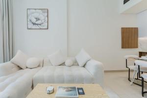 PVH - Vibrant 1BR in Binghatti Amber