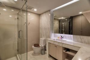 Ocean Horizon apartment 2-BR, top floor, Surin beach