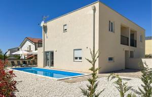Gorgeous Home In Stancija Vergotini