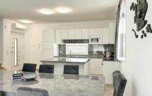 Gorgeous Home In Stancija Vergotini