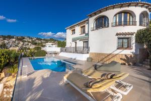 Villa Costa Azzurra by Abahana Villas