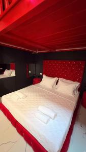 Romance Apartments