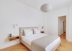 Superbe 3BR Georges V Champs Elysees