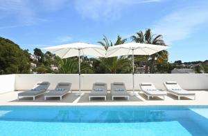 Luxury 4BR Villa - Ensuite Bath- Pool - La fustera