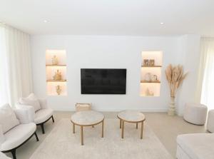 Luxury 4BR Villa - Ensuite Bath- Pool - La fustera