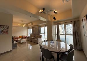 Comfortable 3 BR Seaview Next to Okada Casino Manila Airports MOA