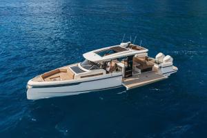 Luxury Boat Cruise in Crete