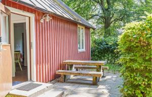 Beautiful Home In Sjöbo With Lake View
