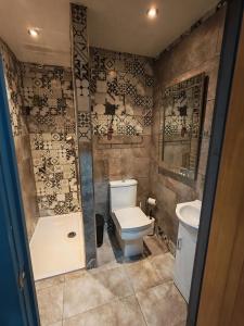 Etal Lane 2BR - Families & Contractors