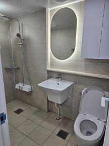 2 beds quite 1minConvience 5min from the subway