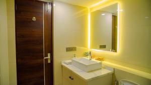 Aloha onthe Ganga Almost Heaven 2BR condo wit pool