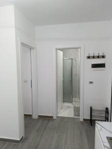 Letas Apartment Golem