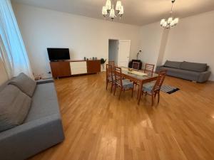 Spacious 2 bedroom apartment, Old Town Riga