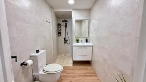 White and Green Duplex, by sol maestranza