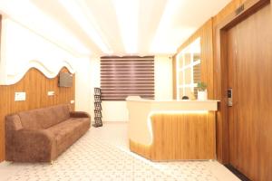 Hotel Gangotri Suites