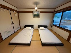 Jeenies Inn