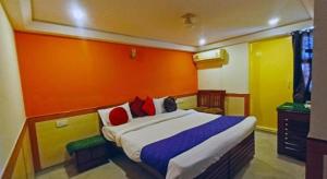 Sri Krishna Lodge