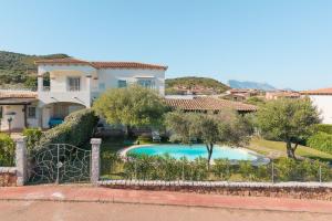 Villa Luciva by Klodge