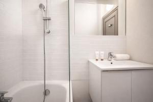 Eiffel Tower - Premium family flat with lift